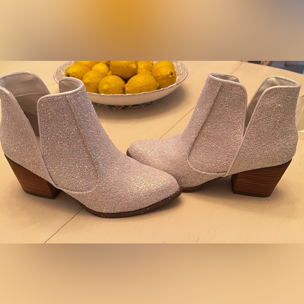 Size 8 white booties